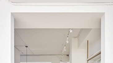 商空最愛水泥地大評比！水泥粉光、自平泥、Epoxy、無接縫地坪，營造廣闊自然氛圍