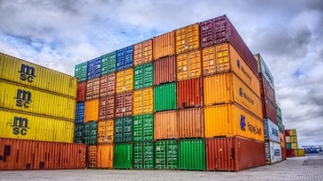 如何完美打造貨櫃屋？一窺貨櫃工法的重要之處：焊接、切櫃