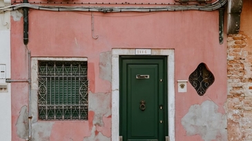雕花元素無所不在，一窺從古至今的美學設計！