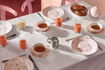 皇家哥本哈根不僅止於「藍」，珊瑚粉新色登場，意圖使人萌發少女心