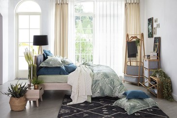 HOLA限時出清！傳授3招採購攻略撿好康，讓你「5萬元打造小資夢想宅」