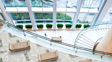 鮮活色彩，點亮空間｜群群實業LVT、SPC地磚驚豔全場