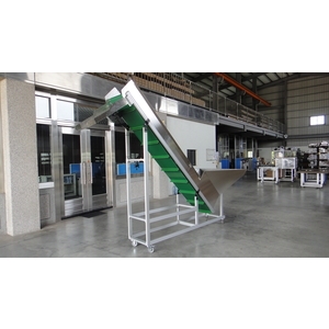 爬升型皮帶輸送機 , 巨碩精機有限公司