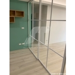 白鋁框玻璃懸吊滑門 同步緩衝拉門 幽靈門 防晃拉門-昕采玻璃有限公司