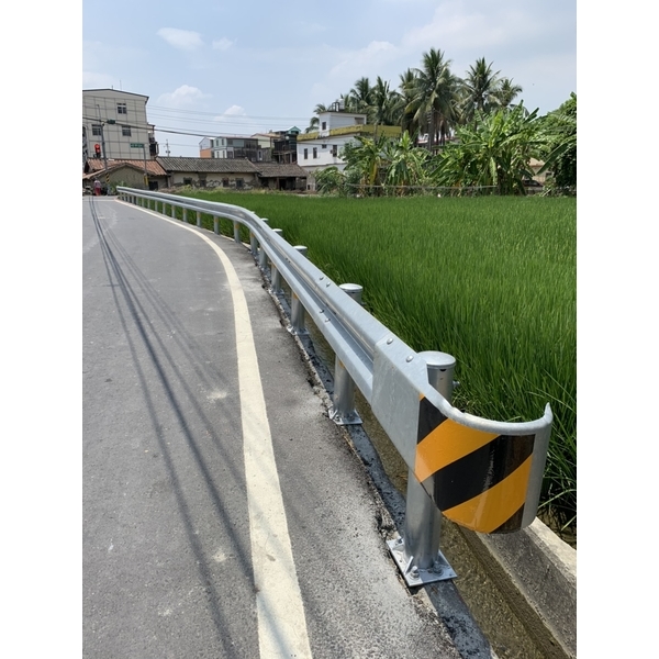 鋼板護欄-子強金屬工業有限公司