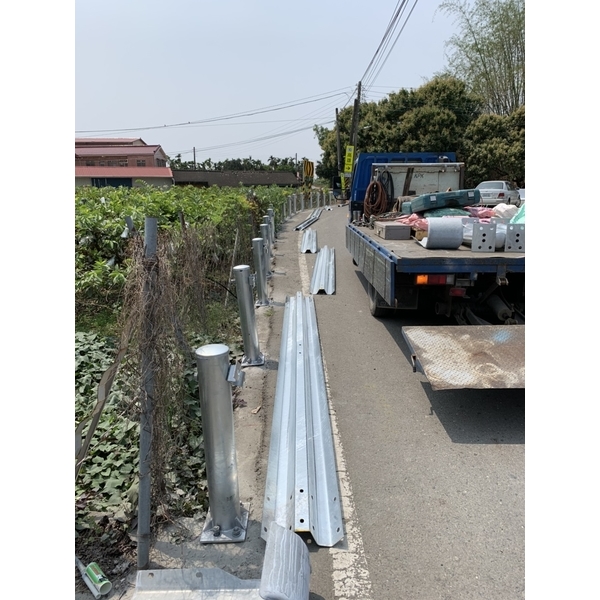 鋼板護欄-子強金屬工業有限公司