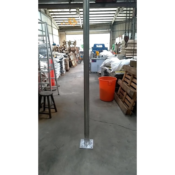 SH-PS76300T-4D 2.5吋*300cm鍍鋅管加焊底座(加4個三角鐵)-旭宏國際有限公司