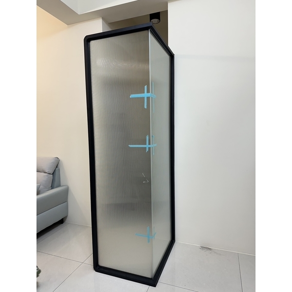 鐵件屛風（長虹玻璃）-皇盛鐵件工程行