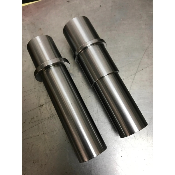 車床加工製品長鐵軸-逸峰有限公司