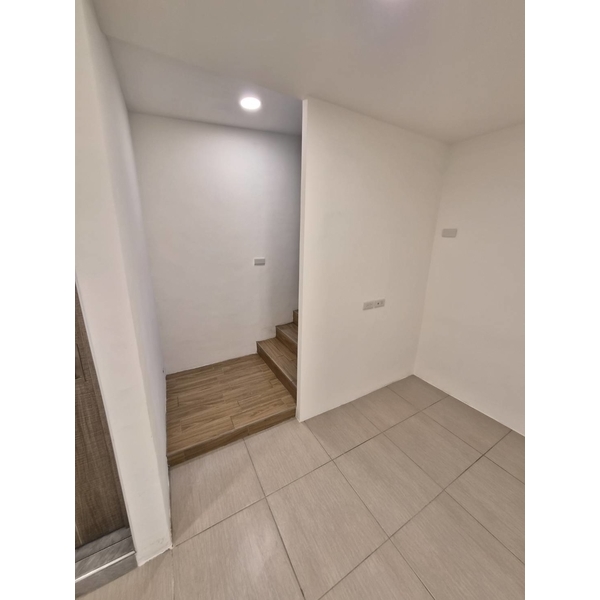 鳳山林森路套房整修完成-久億工程行