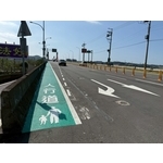 竹林大橋人行道－冷塑型彩色止滑道路塗料 , 新晟化工原料企業有限公司