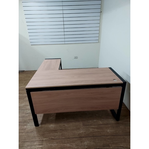 CI-0094 L型桌腳；工業風鐵製桌腳；桌腳；工業風桌腳；客製化桌腳-棨專工業有限公司