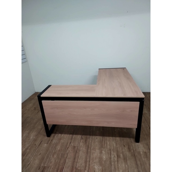 CI-0094 L型桌腳；工業風鐵製桌腳；桌腳；工業風桌腳；客製化桌腳-棨專工業有限公司