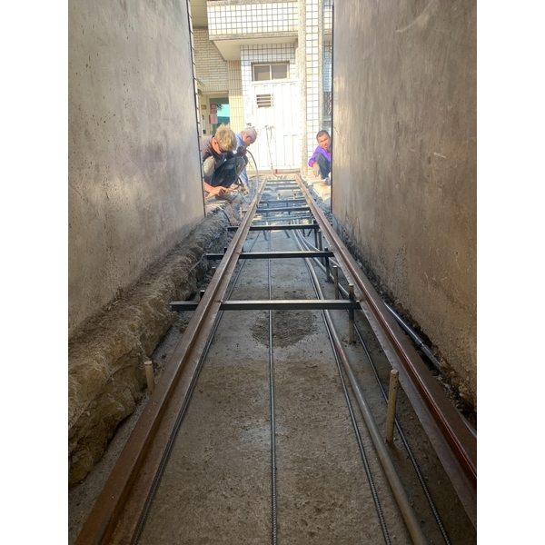 柵欄軌道施工-弓長工程行