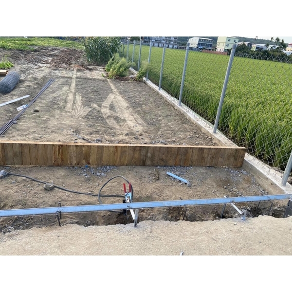 鐵網圍籬及手推拉門-弓長工程行