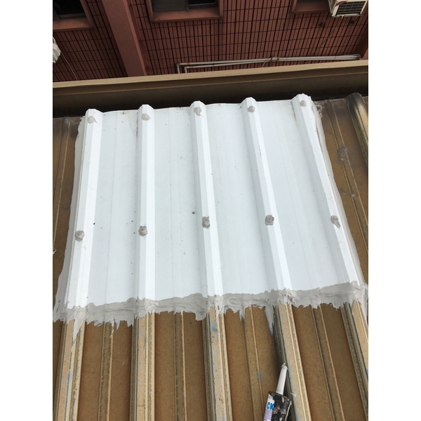 屋頂浪板保養抓漏工程-弓長工程行