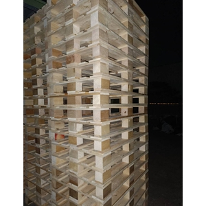 木棧板 , 中興建築材料行