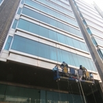 玻璃帷幕外牆清洗