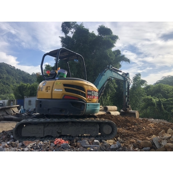 挖土機整地工程-翔喻企業有限公司